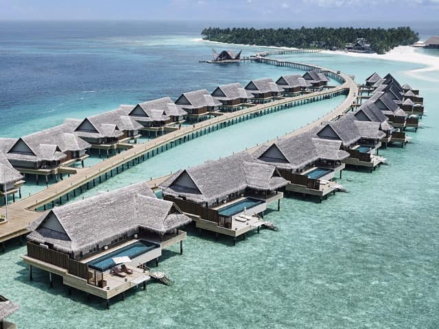 Joali maldivas sunset water villa with pool aereo